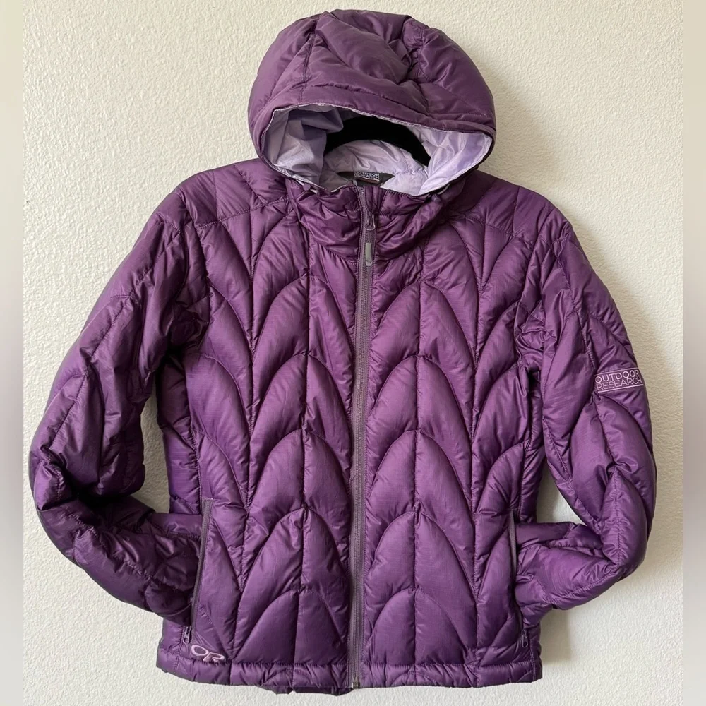 Outdoor Research Purple Hooded Puffer Jacket Lightweight XS excellent condition - Picture 3 of 11